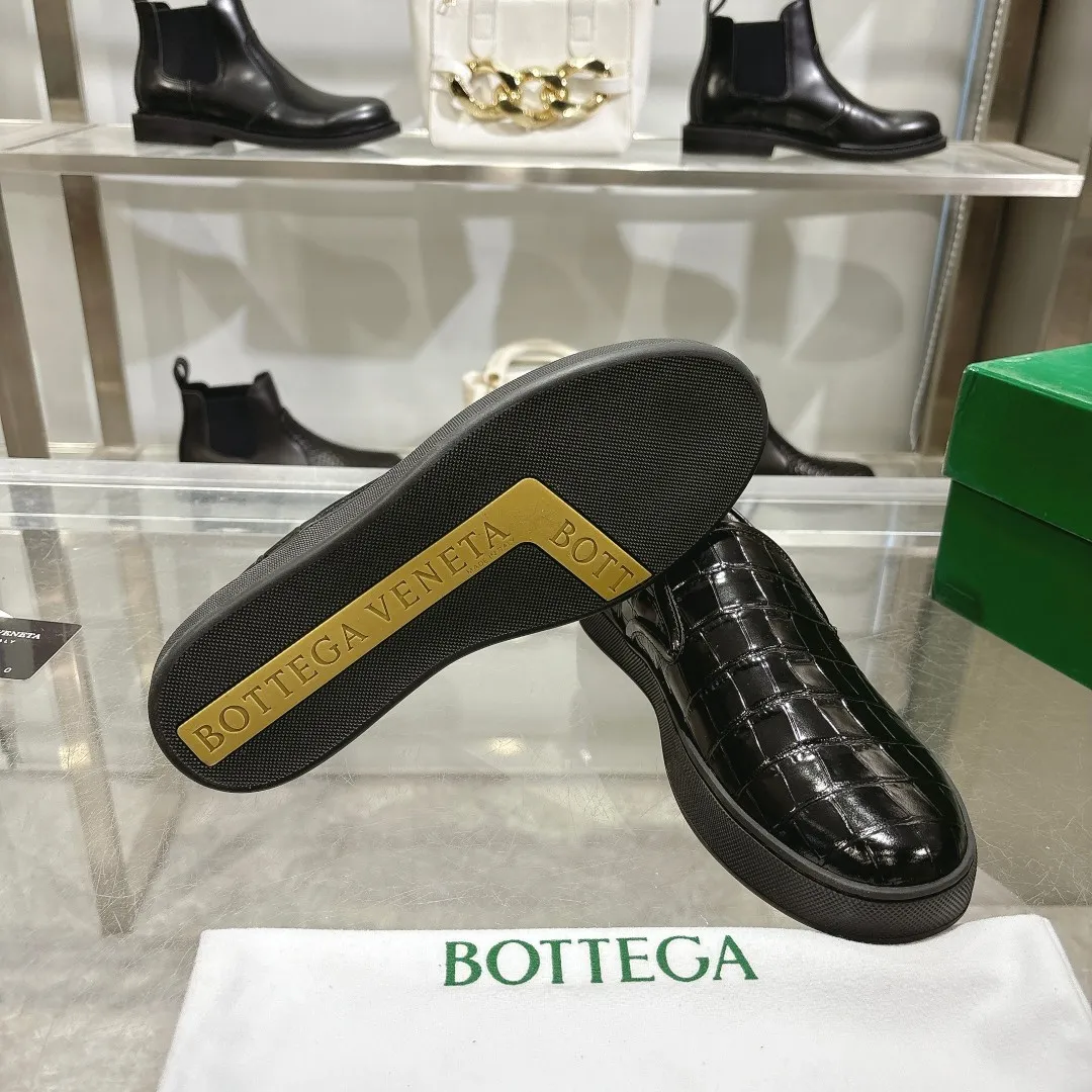 [BV] Top P: 720💰 Couple style, Size: Female 35-39, Male 39--44 (Female 40. Male 38. 45, non-refundable) Bottega Veneta 2025 new model, the highest version in the counter, Bottega Veneta counter synchronization style! Round toe braided slip-on shoes! Imported cowhide leather surface, original molded outsole! 1:1 replica! !